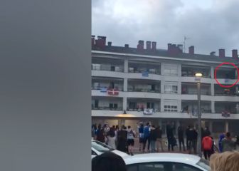 La 'fiesta' que se creó afuera de la casa del DT de la Real Sociedad tras el título