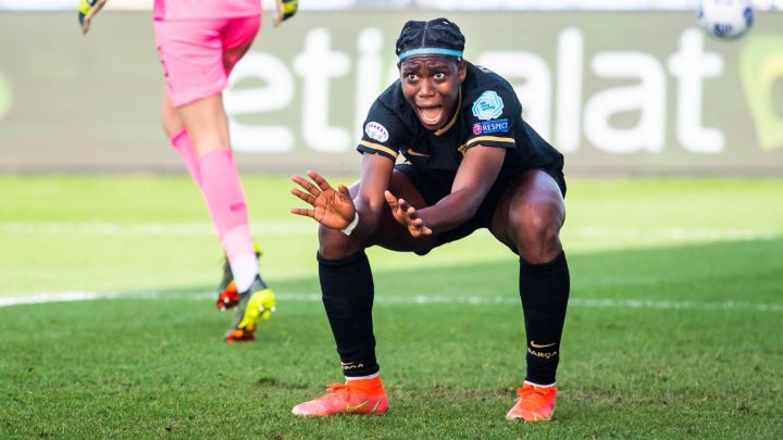 Oshoala, jugadora del Barça