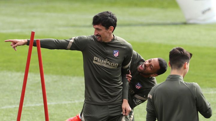 Vuelve el jefe de la defensa.
