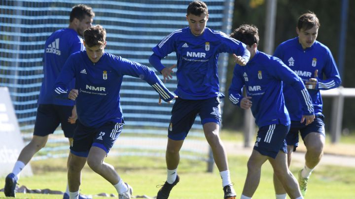 La segunda vuelta lastra la trayectoria del Oviedo