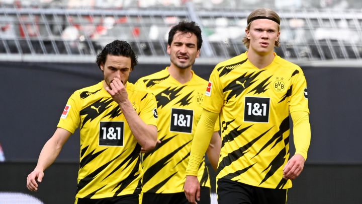 Metáfora de la temporada del Dortmund: se dejaron olvidado a Hummels