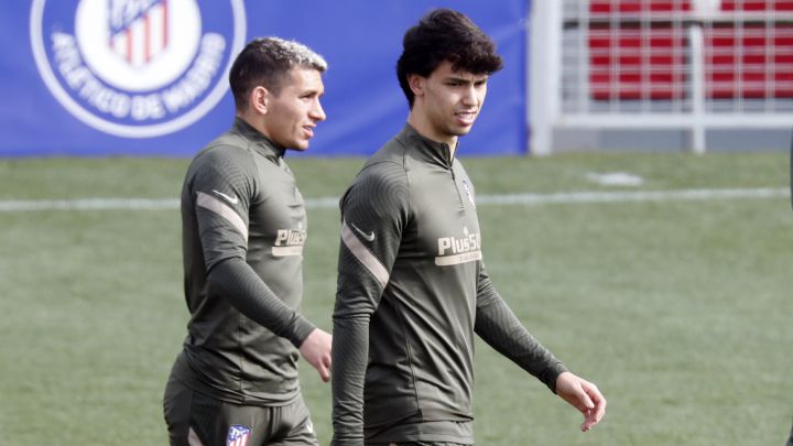 João Félix y Lucas Torreira.