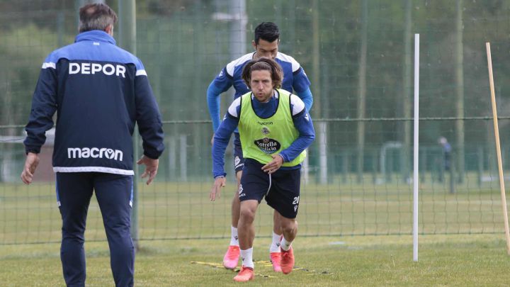 Keko Gontán y Miku, en el entrenamiento previo al partido ante el Langreo.