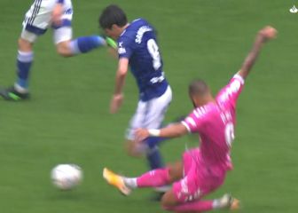 La durísima entrada de Jesé que le costó la roja directa