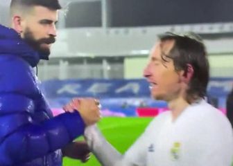 El recado de Modric a Piqué al final del partido que los hinchas del Madrid aplauden