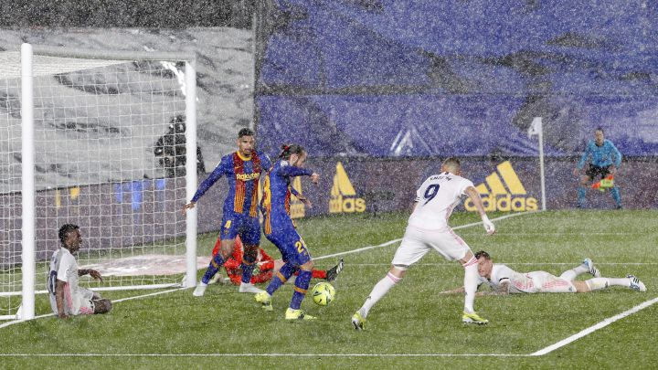 Barcelona y Madrid pierden media hora por partido