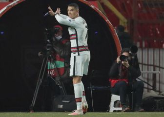 Apartan de la Eurocopa al asistente que no dio el gol de Cristiano contra Serbia