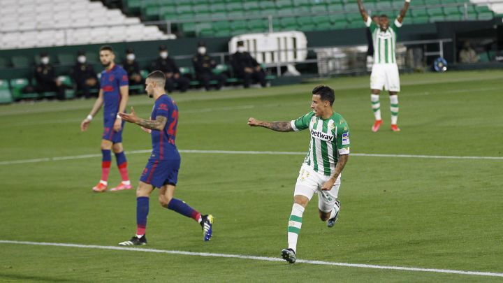 El extremo del Betis Cristian Tello alabó a su entrenador, Manuel Pellegrini: "Es un entrenador respetado y se nota su trayectoria y experiencia".