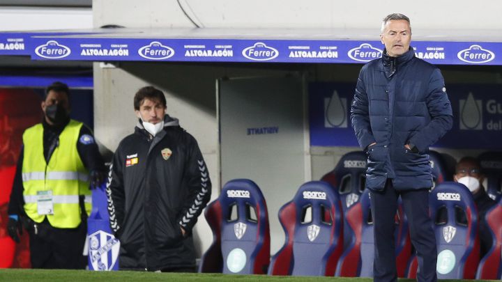Escribá: "Nos toca afrontar lo que queda como siete finales"
