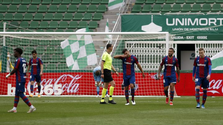 Aprobados y suspensos del Levante: Nuevo error de bulto y susto de Dani Gómez