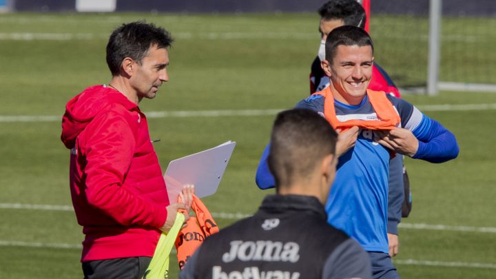 Garitano sólo cuenta con cinco defensas para asaltar Alcorcón
