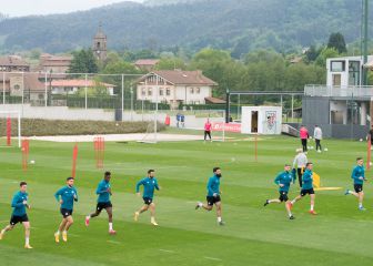 Lezama: Yeray ya toca balón y Raúl García, con el grupo