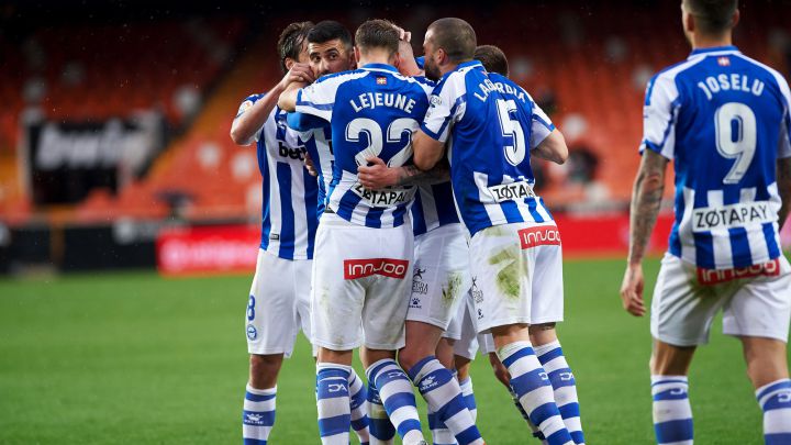 El Alavés se salvará impulsado por el efecto Calleja, según los pronósticos