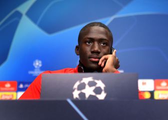 Konate reaviva la guerra entre Liverpool y Manchester United