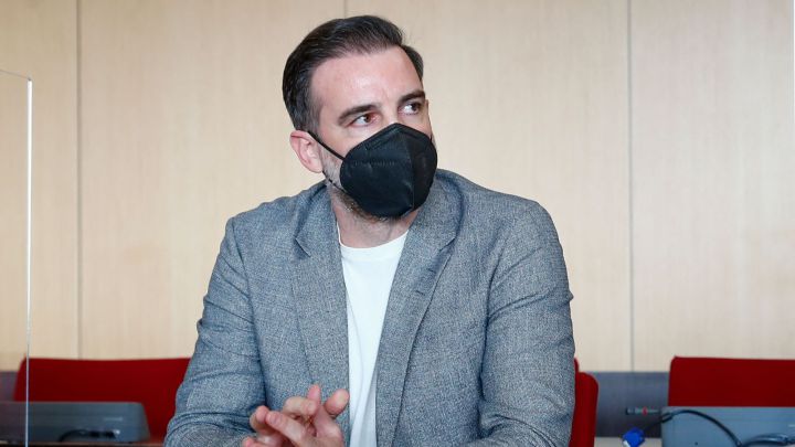 Metzelder confiesa los cargos de pornografía infantil y pide perdón a las víctimas