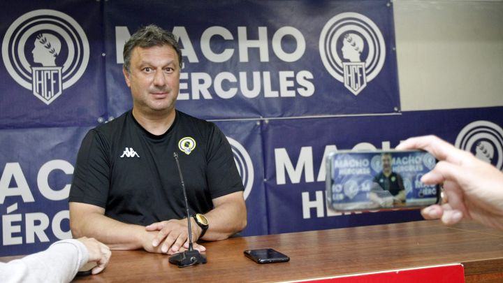 Manolo Díaz: "Somos el equipo más perjudicado del grupo"