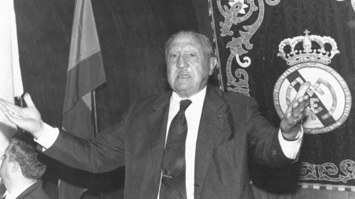 Como presidente, jugador del Real Madrid y en el estadio, Santiago Bernabéu fue verdugo del Sevilla en algunos de los peores momentos de su historia.