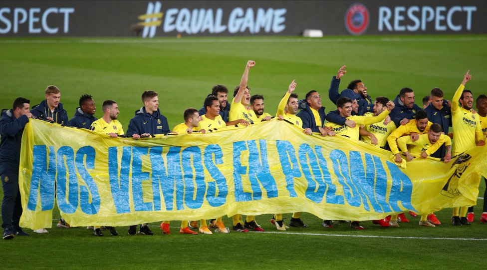 Los jugadores del Villarreal celebran el pase a la final.