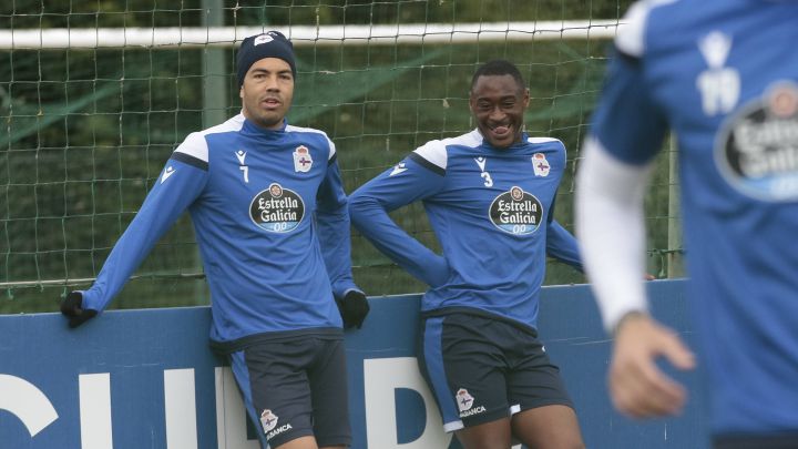 Miku y Mujaid en el entrenamiento del Deportivo