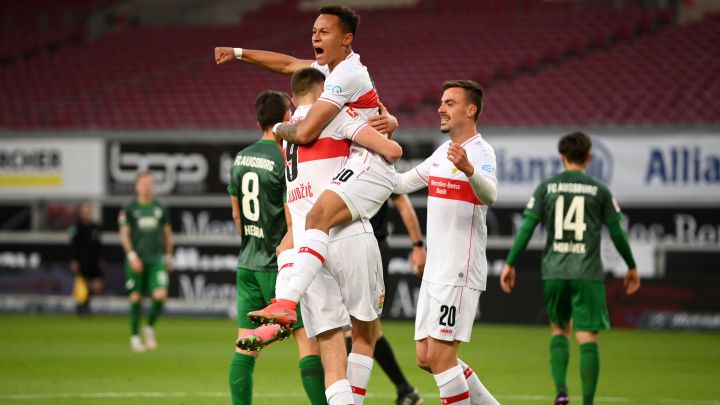 Los jugadores del Stuttgart celebran un gol