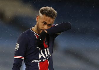 Neymar renews