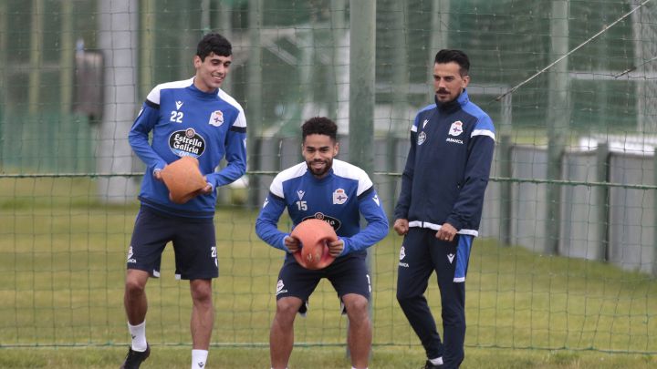 Villares, Raí y Rubén de la Barrera, en un entrenamiento del Deportivo.