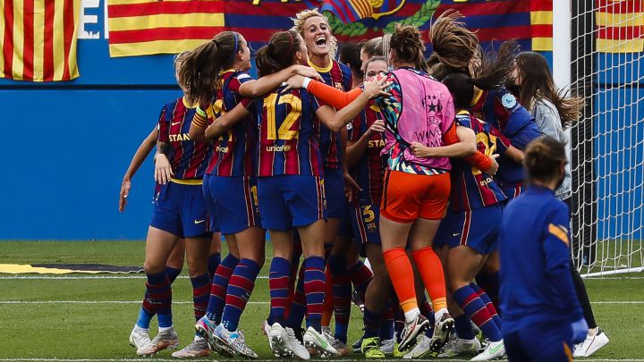 Las jugadoras del Barça celebran un triunfo ante el PSG.