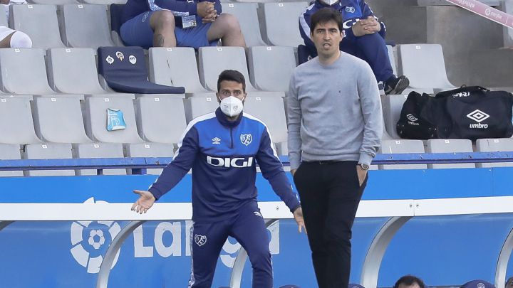 Iraola, durante un partido del Rayo.