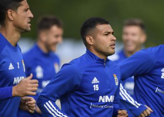 Nahuel Leiva, el jaguar rosarino que salva al Oviedo con sus goles