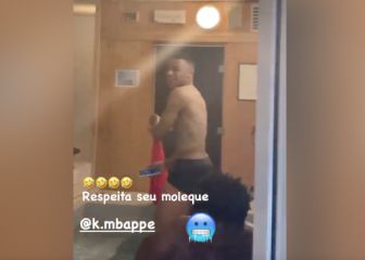 La broma de Neymar a Mbappé mientras tomaba un baño