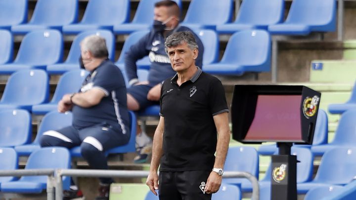 Mendilibar: "Nos han faltado los puntos de Ipurúa para salvarnos"
