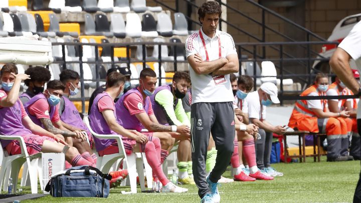 Real Madrid in talks with Raúl