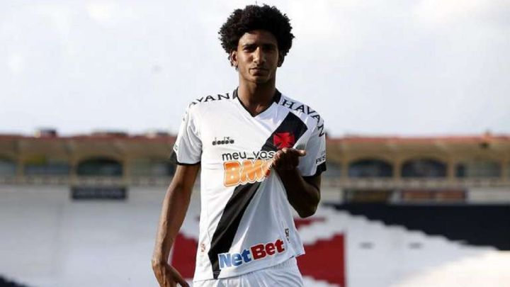 El joven extremo de Vasco da Gama se proclamó campeón del Mundo Sub-17 en 2019 y destaca por su atrevimiento, capacidad de regate y condición física.