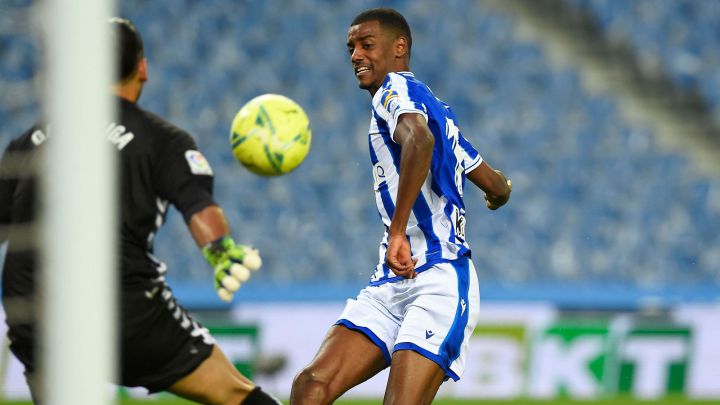 Isak sigue la estela de Vela y Griezmann