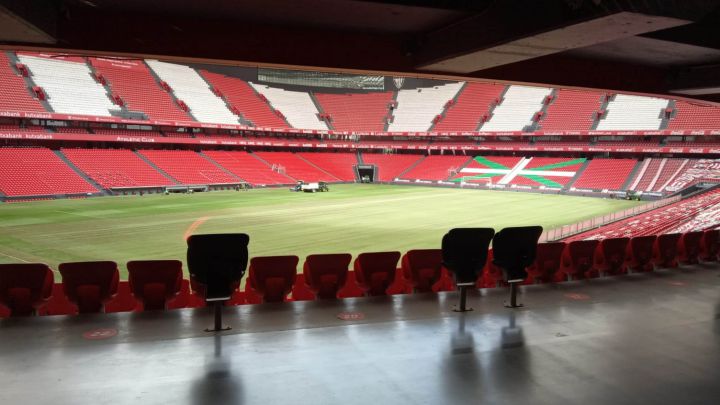 El Athletic levanta el césped de San Mamés