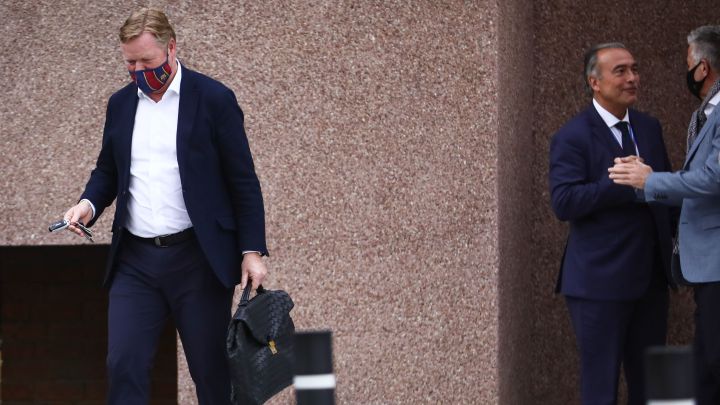 Koeman leaves Camp Nou with future undecided after meeting with Laporta