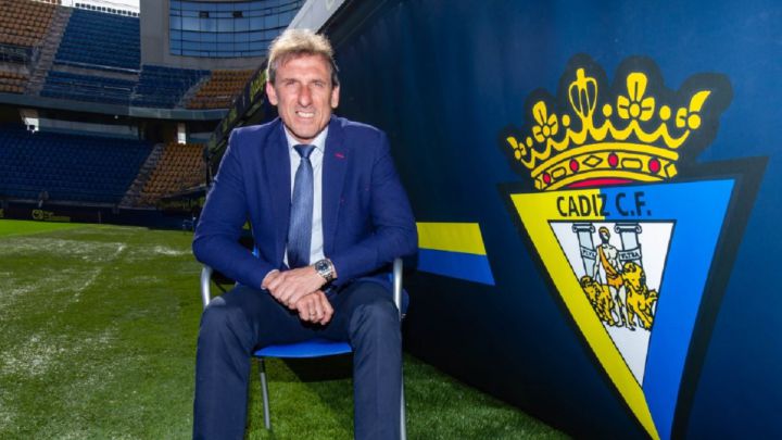 Óscar Arias: "Me fui del Cádiz por la mala relación con Cervera"