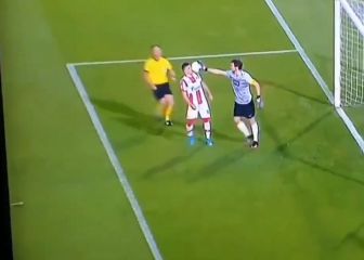 Final de Copa en Serbia, llegan a penaltis y sucede esta escena que roza la comedia mala