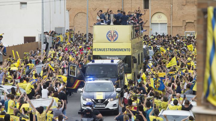 Vila-real enloquece con sus campeones