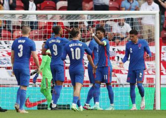 Rashford y Grealish tiran del carro en Inglaterra