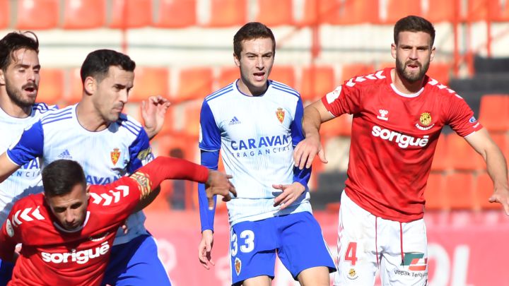 Marc Aguado, durante su debut con el primer equipo del Real Zaragoza frente al Nástic en la Copa del Rey de la pasada temporada.