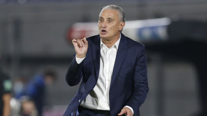 Tite continúa al frente de Brasil