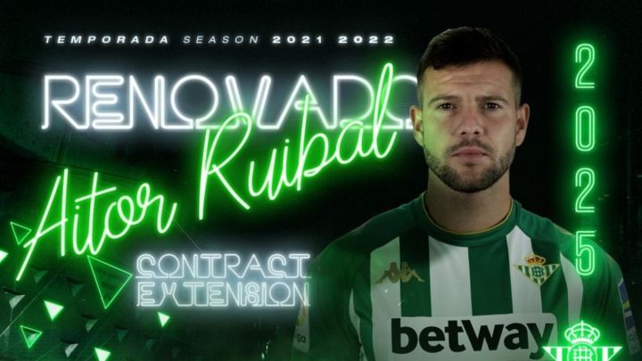 El Betis anunció la renovación hasta 2025 del catalán Aitor Ruibal, que ha sido un hombre importante para Manuel Pellegrini en la campaña recién terminada.