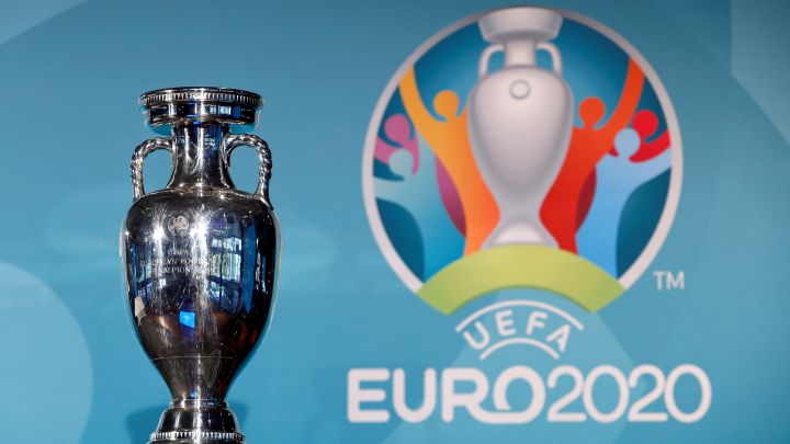 Mañana arranca la Eurocopa 2020 y en AS.com se podrán consultar todos los detalles. En AStv, especiales y tertulias en directo en YouTube y Twitch. En TV, Mediaset se vuelca con la emisión de los partidos.