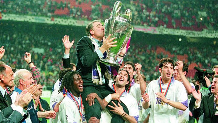 El Madrid ganó la Champions en 1998, 32 años después. En 2000 volviño a levantar dicho trofeo de nuevo.
