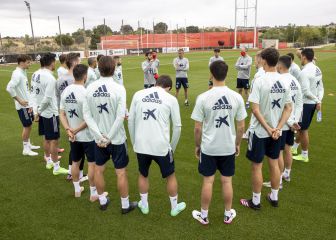 Elige tu once para el debut de la Selección ante Suecia