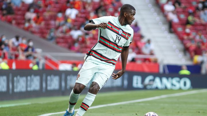 William Carvalho afirma que le gusta mucho "la Feria" de Sevilla y bromea con el capitán del Betis, su compañero Joaquín: "Lo haría bien como actor".