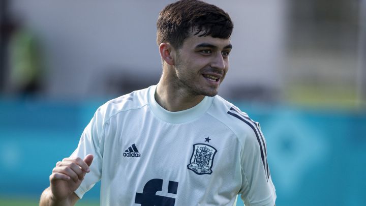 Pedri hace historia con España
