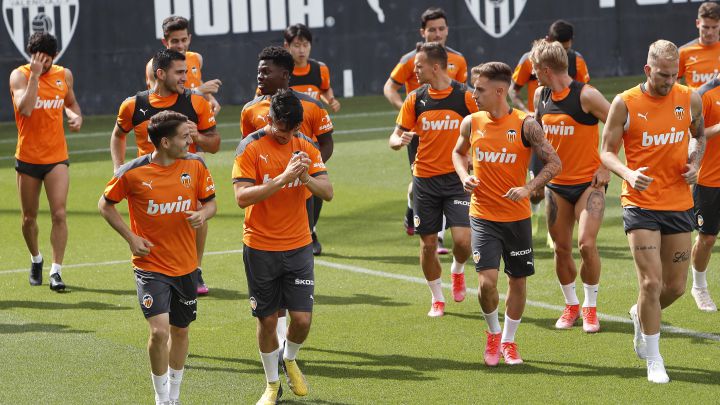 El Valencia, entrenándose.