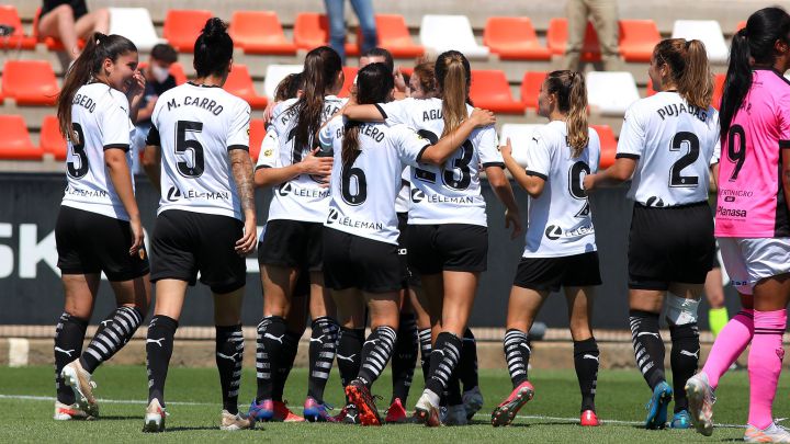 El Valencia prescinde de más de 50 jugadoras de su cantera